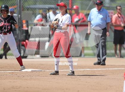 Thumbnail 1 in Mountain Ridge vs. Spanish Fork (UHSAA 5A Final) photogallery.