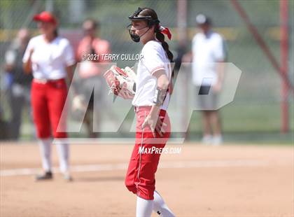 Thumbnail 1 in Mountain Ridge vs. Spanish Fork (UHSAA 5A Final) photogallery.