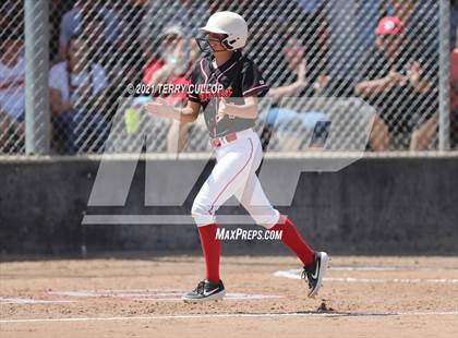 Thumbnail 2 in Mountain Ridge vs. Spanish Fork (UHSAA 5A Final) photogallery.