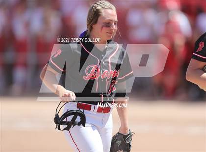 Thumbnail 1 in Mountain Ridge vs. Spanish Fork (UHSAA 5A Final) photogallery.