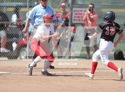 Thumbnail 2 in Mountain Ridge vs. Spanish Fork (UHSAA 5A Final) photogallery.