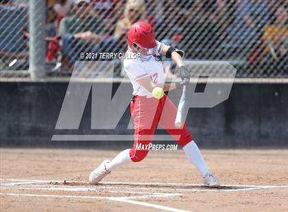 Thumbnail 2 in Mountain Ridge vs. Spanish Fork (UHSAA 5A Final) photogallery.