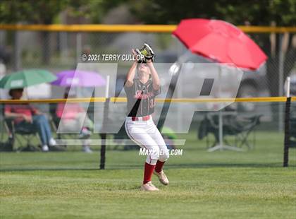 Thumbnail 2 in Mountain Ridge vs. Spanish Fork (UHSAA 5A Final) photogallery.
