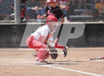 Thumbnail 3 in Mountain Ridge vs. Spanish Fork (UHSAA 5A Final) photogallery.