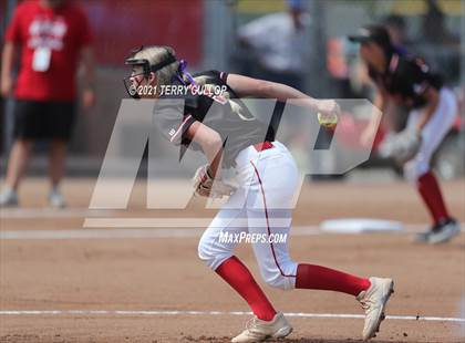 Thumbnail 2 in Mountain Ridge vs. Spanish Fork (UHSAA 5A Final) photogallery.