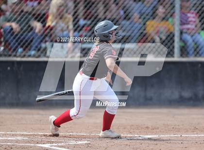 Thumbnail 2 in Mountain Ridge vs. Spanish Fork (UHSAA 5A Final) photogallery.