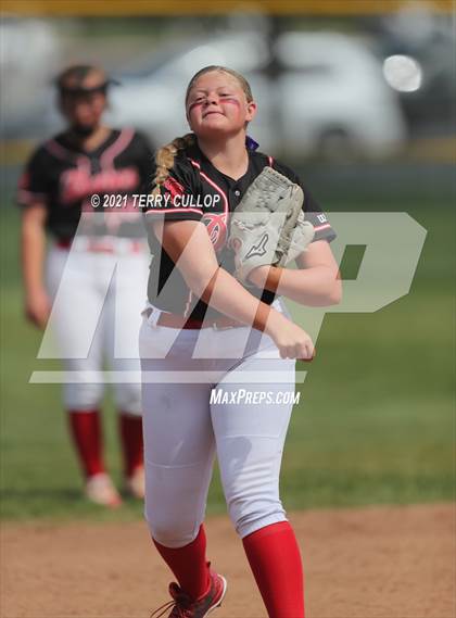 Thumbnail 3 in Mountain Ridge vs. Spanish Fork (UHSAA 5A Final) photogallery.