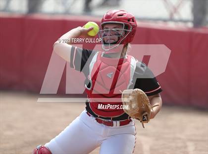 Thumbnail 1 in Mountain Ridge vs. Spanish Fork (UHSAA 5A Final) photogallery.