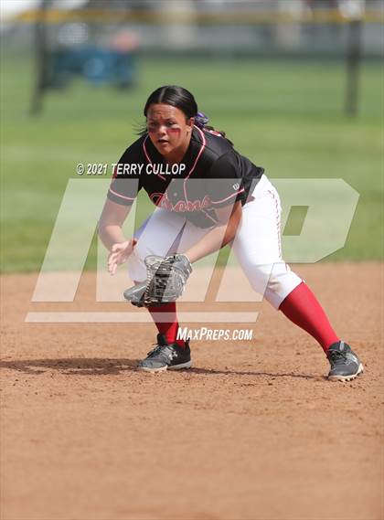Thumbnail 2 in Mountain Ridge vs. Spanish Fork (UHSAA 5A Final) photogallery.