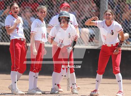 Thumbnail 2 in Mountain Ridge vs. Spanish Fork (UHSAA 5A Final) photogallery.