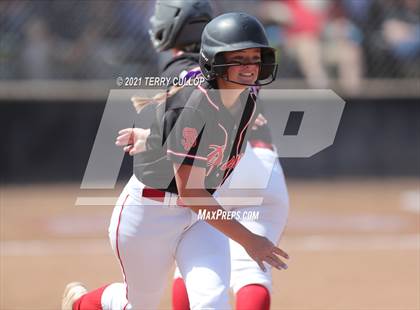Thumbnail 3 in Mountain Ridge vs. Spanish Fork (UHSAA 5A Final) photogallery.
