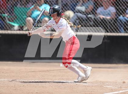 Thumbnail 1 in Mountain Ridge vs. Spanish Fork (UHSAA 5A Final) photogallery.