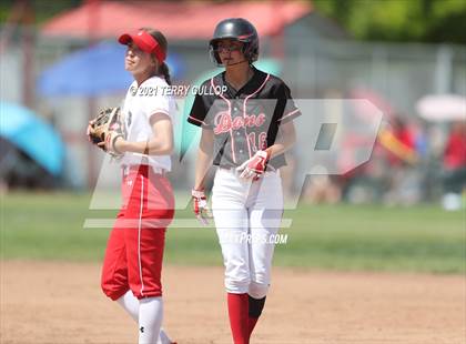 Thumbnail 2 in Mountain Ridge vs. Spanish Fork (UHSAA 5A Final) photogallery.