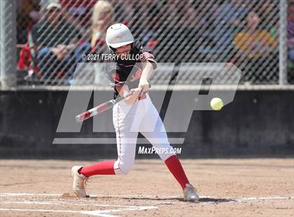Thumbnail 1 in Mountain Ridge vs. Spanish Fork (UHSAA 5A Final) photogallery.