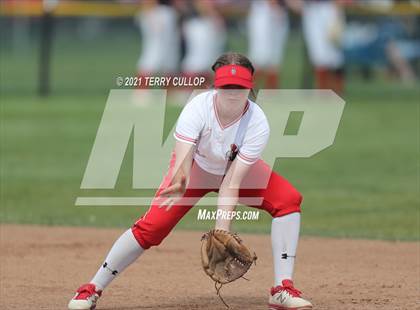 Thumbnail 1 in Mountain Ridge vs. Spanish Fork (UHSAA 5A Final) photogallery.