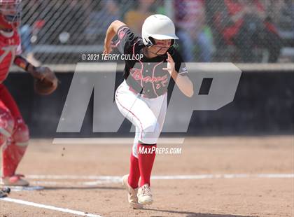 Thumbnail 1 in Mountain Ridge vs. Spanish Fork (UHSAA 5A Final) photogallery.