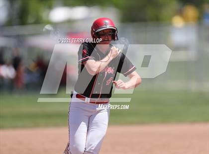 Thumbnail 1 in Mountain Ridge vs. Spanish Fork (UHSAA 5A Final) photogallery.