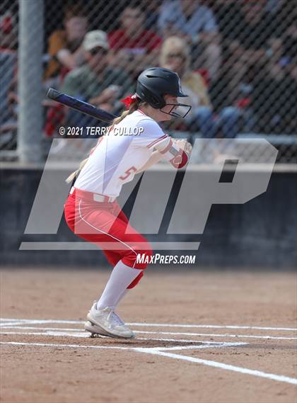 Thumbnail 3 in Mountain Ridge vs. Spanish Fork (UHSAA 5A Final) photogallery.