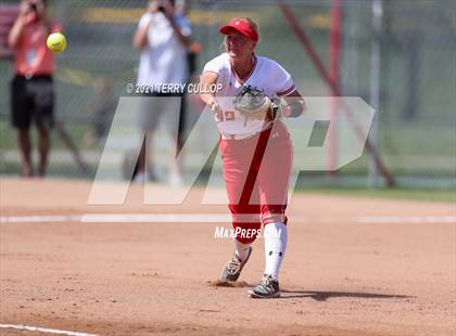 Thumbnail 1 in Mountain Ridge vs. Spanish Fork (UHSAA 5A Final) photogallery.