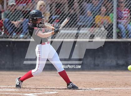 Thumbnail 3 in Mountain Ridge vs. Spanish Fork (UHSAA 5A Final) photogallery.