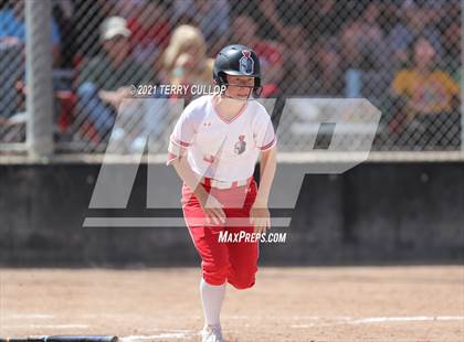 Thumbnail 2 in Mountain Ridge vs. Spanish Fork (UHSAA 5A Final) photogallery.