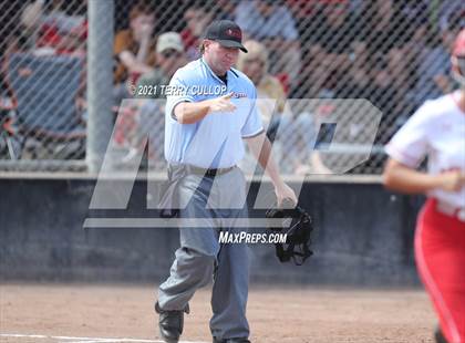 Thumbnail 1 in Mountain Ridge vs. Spanish Fork (UHSAA 5A Final) photogallery.