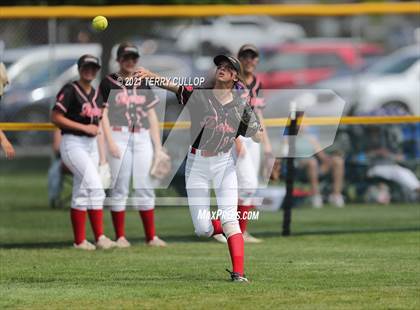 Thumbnail 2 in Mountain Ridge vs. Spanish Fork (UHSAA 5A Final) photogallery.