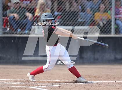 Thumbnail 1 in Mountain Ridge vs. Spanish Fork (UHSAA 5A Final) photogallery.