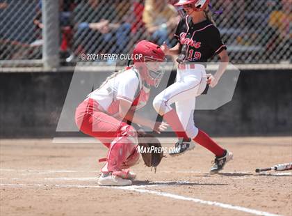 Thumbnail 2 in Mountain Ridge vs. Spanish Fork (UHSAA 5A Final) photogallery.