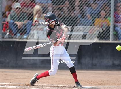 Thumbnail 3 in Mountain Ridge vs. Spanish Fork (UHSAA 5A Final) photogallery.
