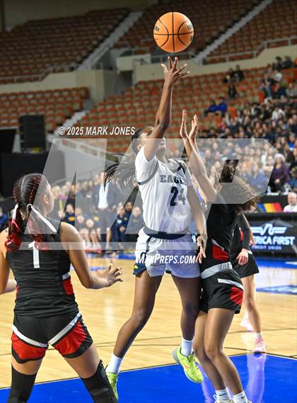 Thumbnail 2 in Phoenix Country Day vs. Page (AIA Copper Final) photogallery.
