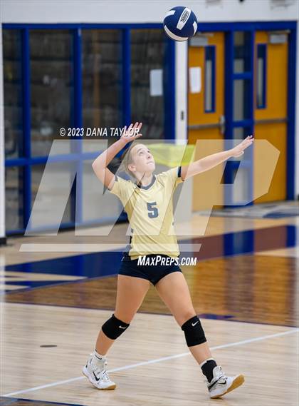 Thumbnail 2 in Lipan @ Perrin-Whitt photogallery.