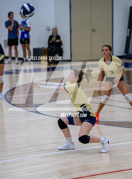 Thumbnail 3 in Lipan @ Perrin-Whitt photogallery.