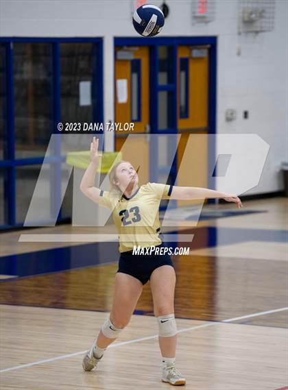 Thumbnail 3 in Lipan @ Perrin-Whitt photogallery.