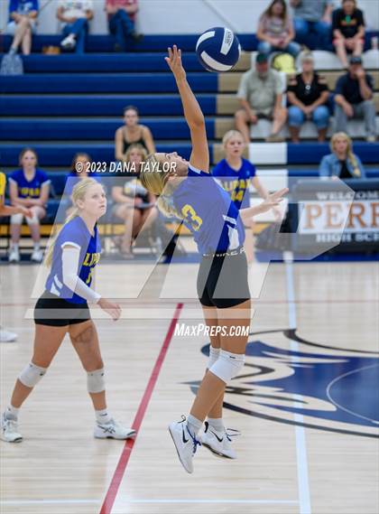 Thumbnail 2 in Lipan @ Perrin-Whitt photogallery.