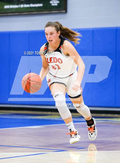 Thumbnail 2 in Aledo vs Graham (Brock Showcase) photogallery.