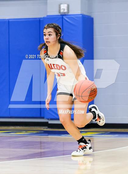 Thumbnail 2 in Aledo vs Graham (Brock Showcase) photogallery.