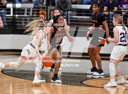 Thumbnail 2 in Gladewater vs. Mount Vernon (UIL 3A Region 2 Region Quarterfinal) photogallery.
