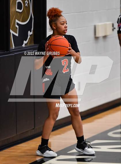 Thumbnail 1 in Gladewater vs. Mount Vernon (UIL 3A Region 2 Region Quarterfinal) photogallery.