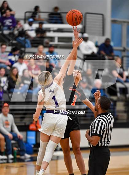 Thumbnail 1 in Gladewater vs. Mount Vernon (UIL 3A Region 2 Region Quarterfinal) photogallery.