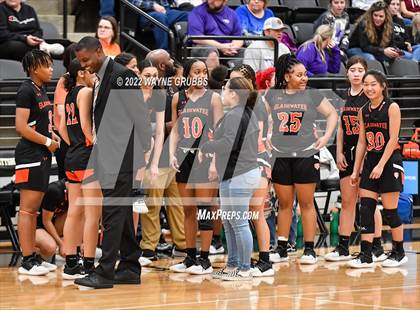 Thumbnail 2 in Gladewater vs. Mount Vernon (UIL 3A Region 2 Region Quarterfinal) photogallery.