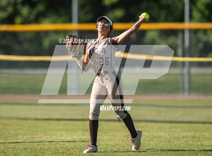 Thumbnail 3 in Mt. Carmel @ St. Joseph's Academy (LHSAA Division I Select Round 2) photogallery.