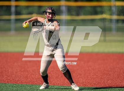 Thumbnail 2 in Mt. Carmel @ St. Joseph's Academy (LHSAA Division I Select Round 2) photogallery.