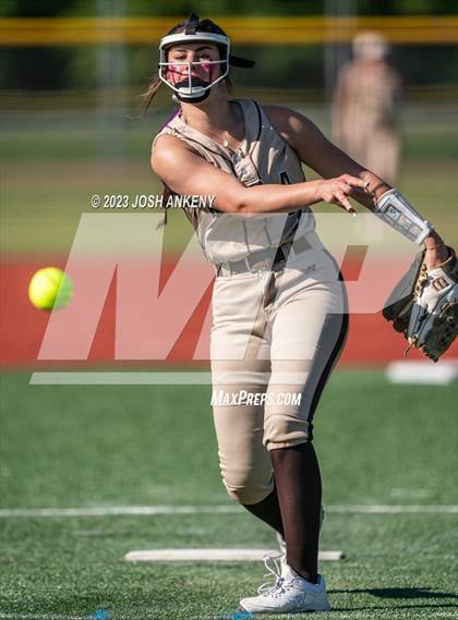 Thumbnail 3 in Mt. Carmel @ St. Joseph's Academy (LHSAA Division I Select Round 2) photogallery.
