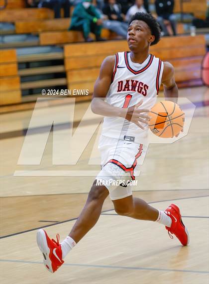 Thumbnail 2 in Tri-Cities vs. Lee County (OTR Hoops: Thanksgiving Showcase) photogallery.