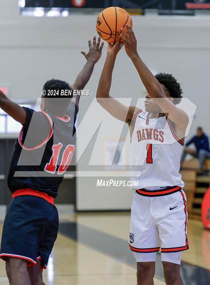 Thumbnail 1 in Tri-Cities vs. Lee County (OTR Hoops: Thanksgiving Showcase) photogallery.