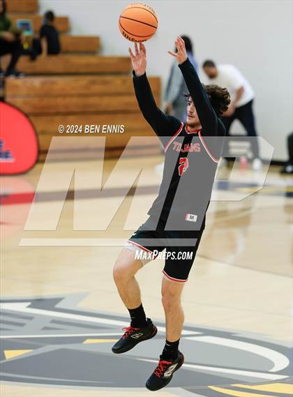 Thumbnail 1 in Tri-Cities vs. Lee County (OTR Hoops: Thanksgiving Showcase) photogallery.