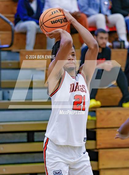 Thumbnail 2 in Tri-Cities vs. Lee County (OTR Hoops: Thanksgiving Showcase) photogallery.