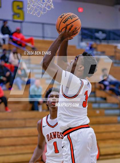 Thumbnail 1 in Tri-Cities vs. Lee County (OTR Hoops: Thanksgiving Showcase) photogallery.