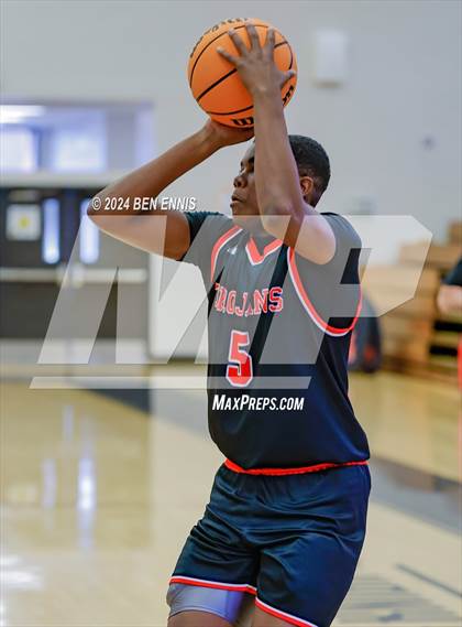 Thumbnail 1 in Tri-Cities vs. Lee County (OTR Hoops: Thanksgiving Showcase) photogallery.